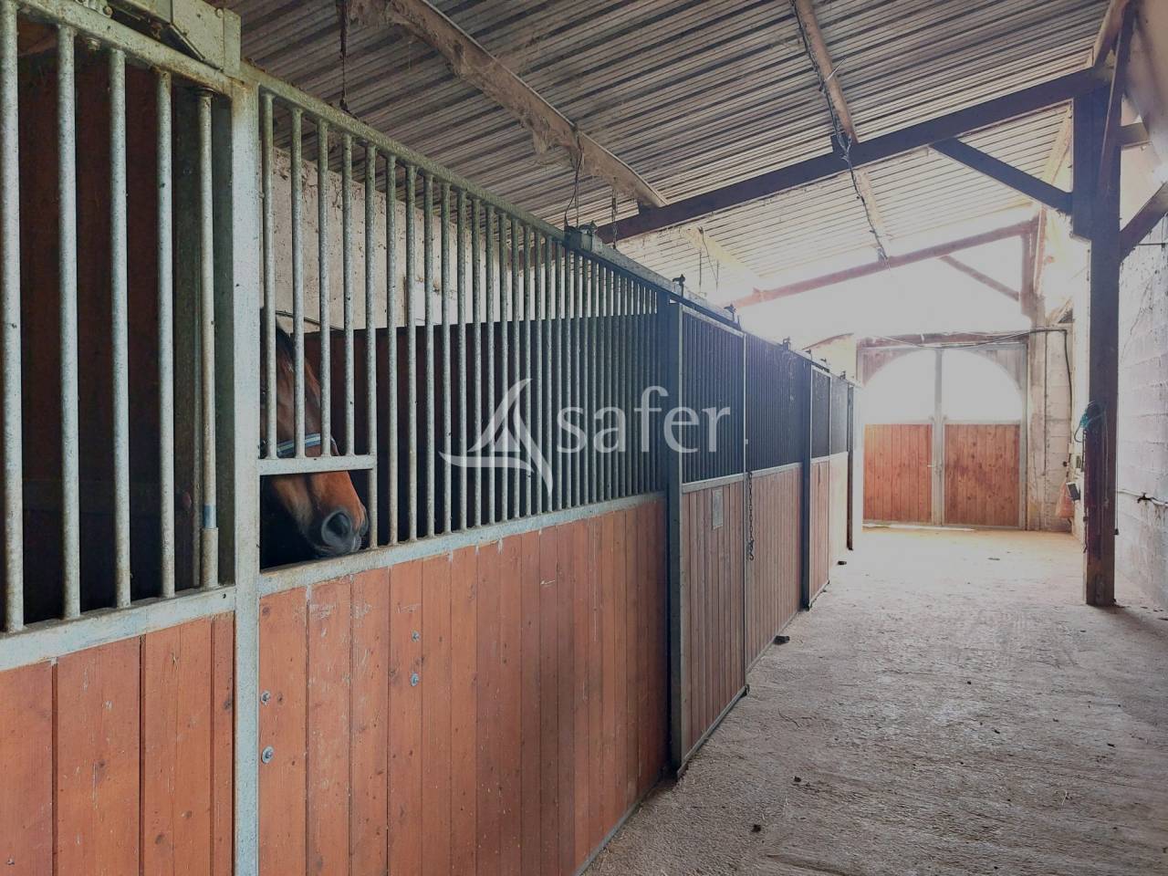 Propriété agricole avec écurie proche de Pau