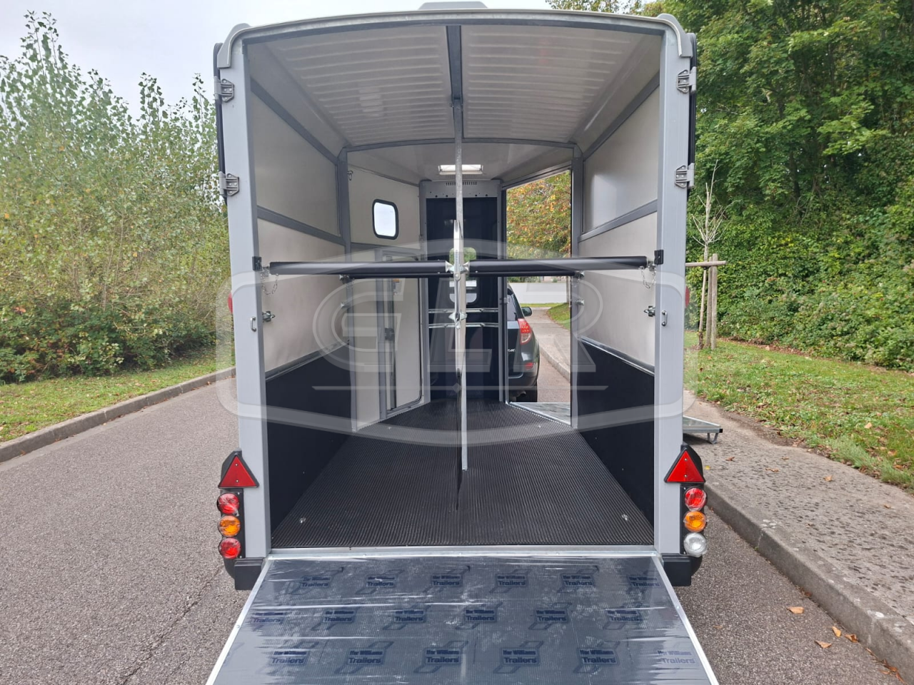 VAN IFOR WILLIAMS NEUF –  IFOR WILLIAMS - HB 511 - GRAND CHEVAUX - 2 PLACES