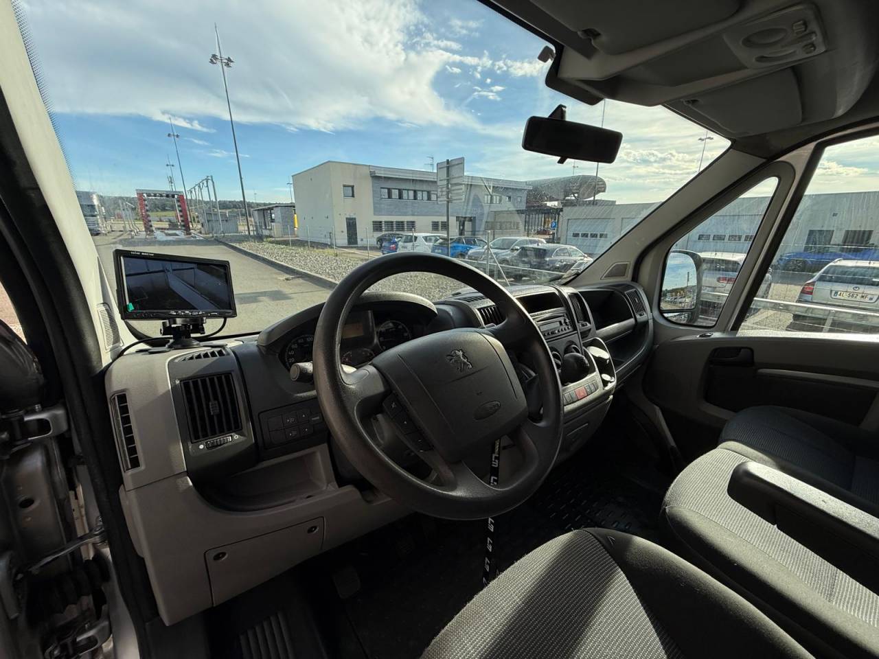 VL EQUI-TREK PEUGEOT BOXER 120CH  3P