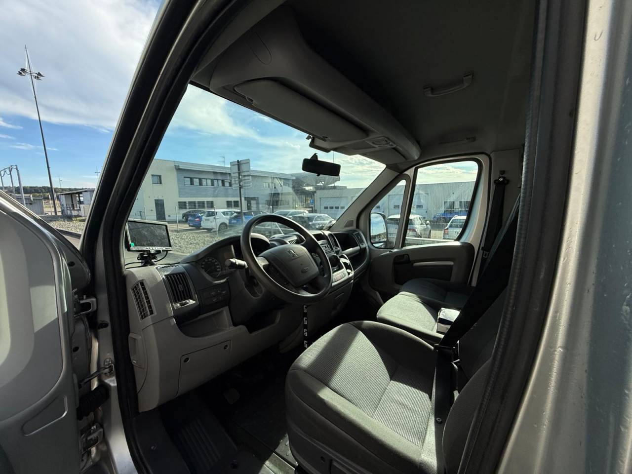 VL EQUI-TREK PEUGEOT BOXER 120CH  3P