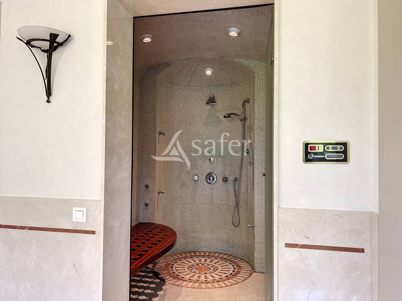 Propriété de prestige au coeur d'un haras sur 1,30 ha