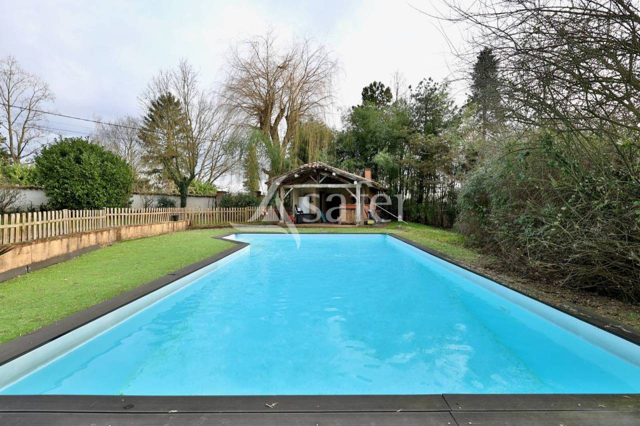 CHANOZ CHATENAY - Propriété équestre