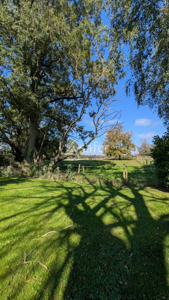 CHANOZ CHATENAY - Propriété équestre