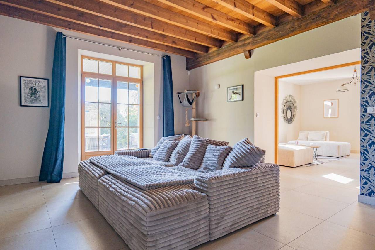 Charmante propriété équestre de 6ha (85)