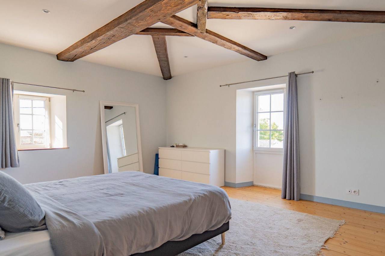 Charmante propriété équestre de 6ha (85)