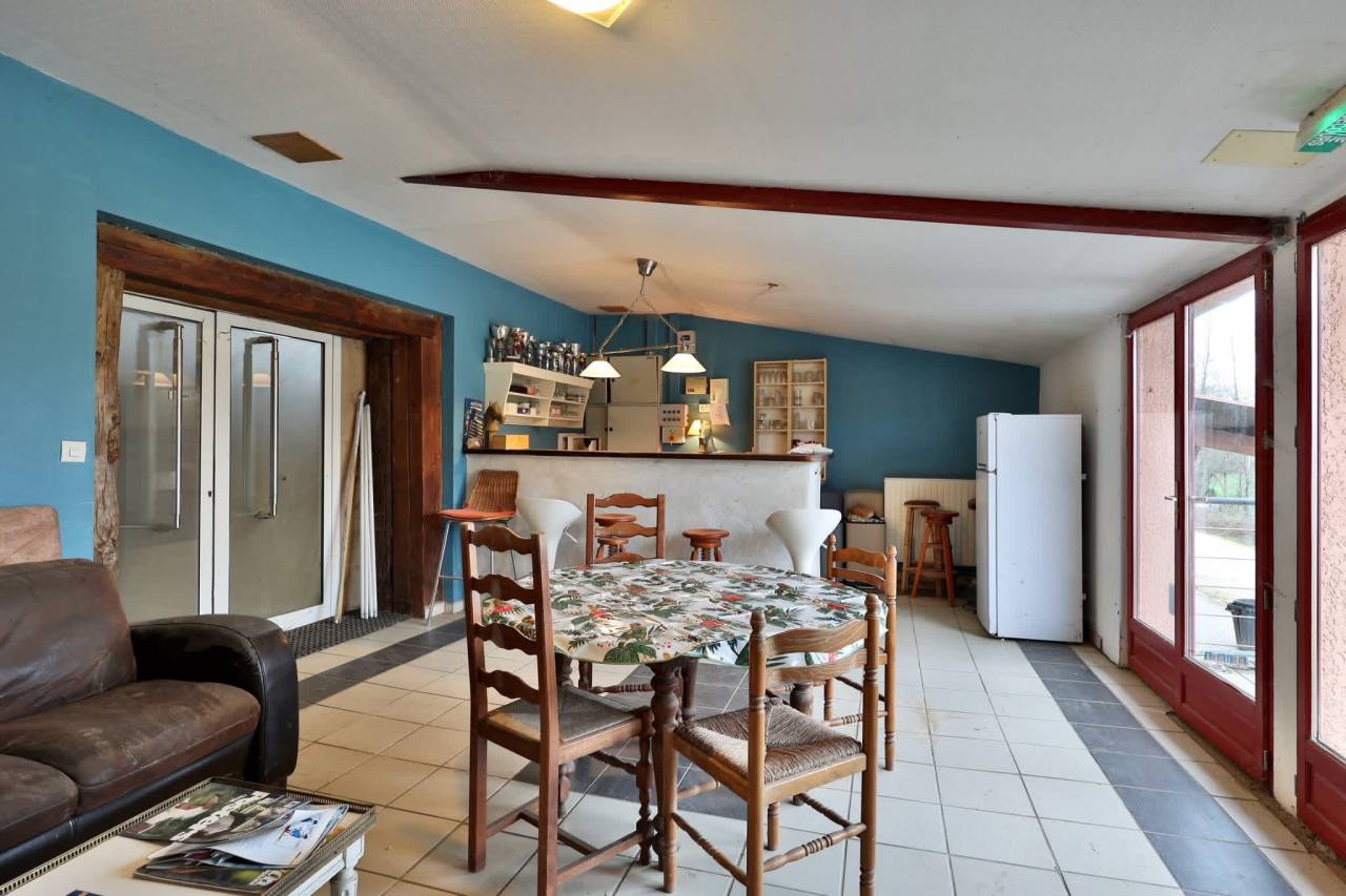 Propriété équestre clé en main de 4 hectares (01)