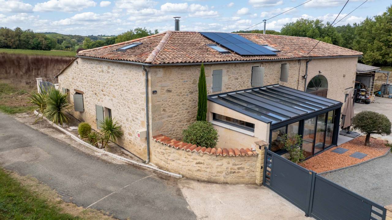 Corps de ferme rénové de 207 m² sur 4 hect