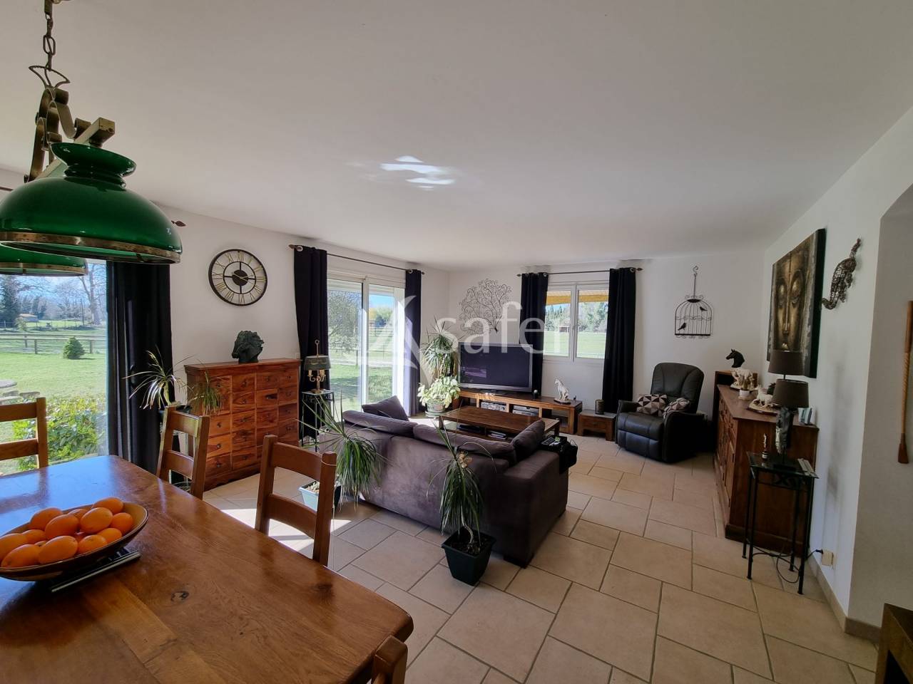 Propri&eacute;t&eacute; &eacute;questre sur 3ha offrant d'autres possibilit&eacute;s