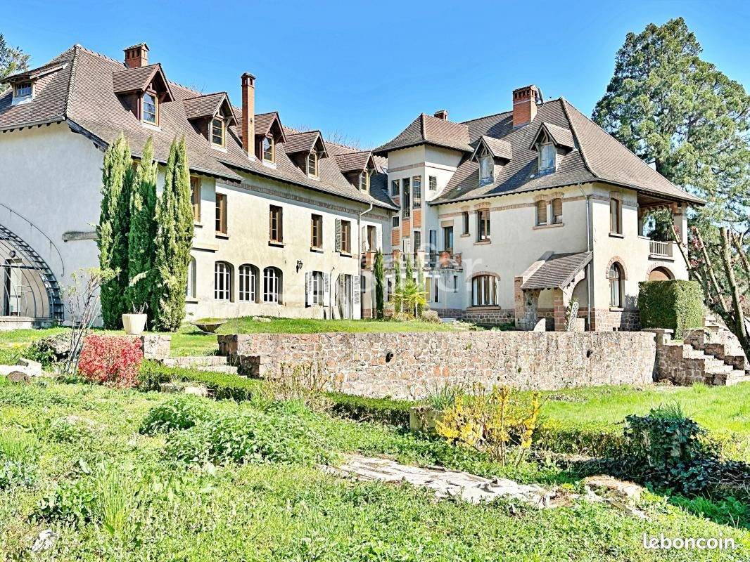 BATISSE TYPE MANOIR - THIZY
