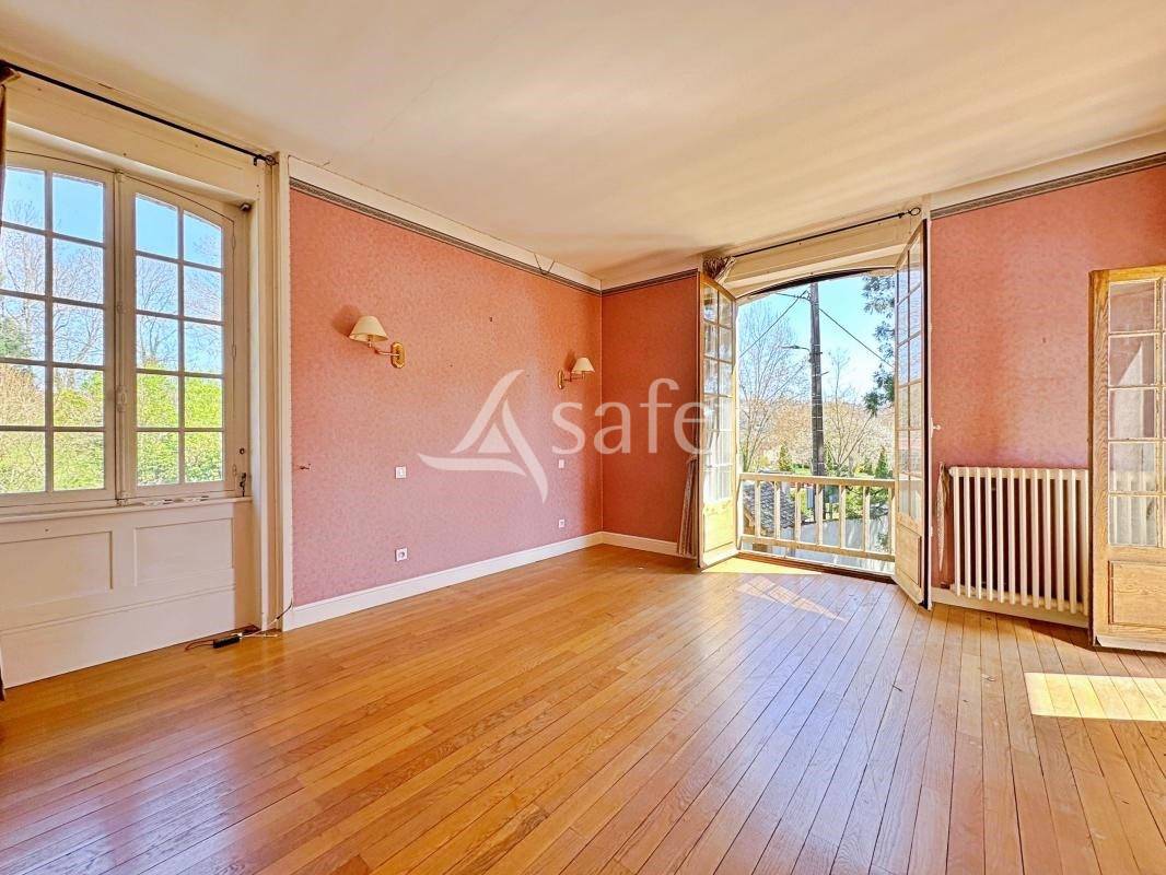 BATISSE TYPE MANOIR - THIZY