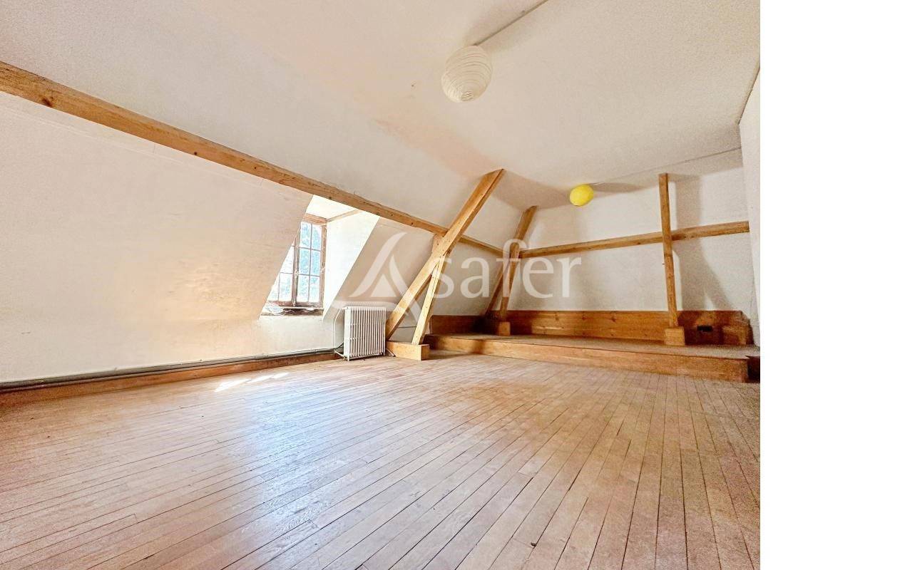 BATISSE TYPE MANOIR - THIZY