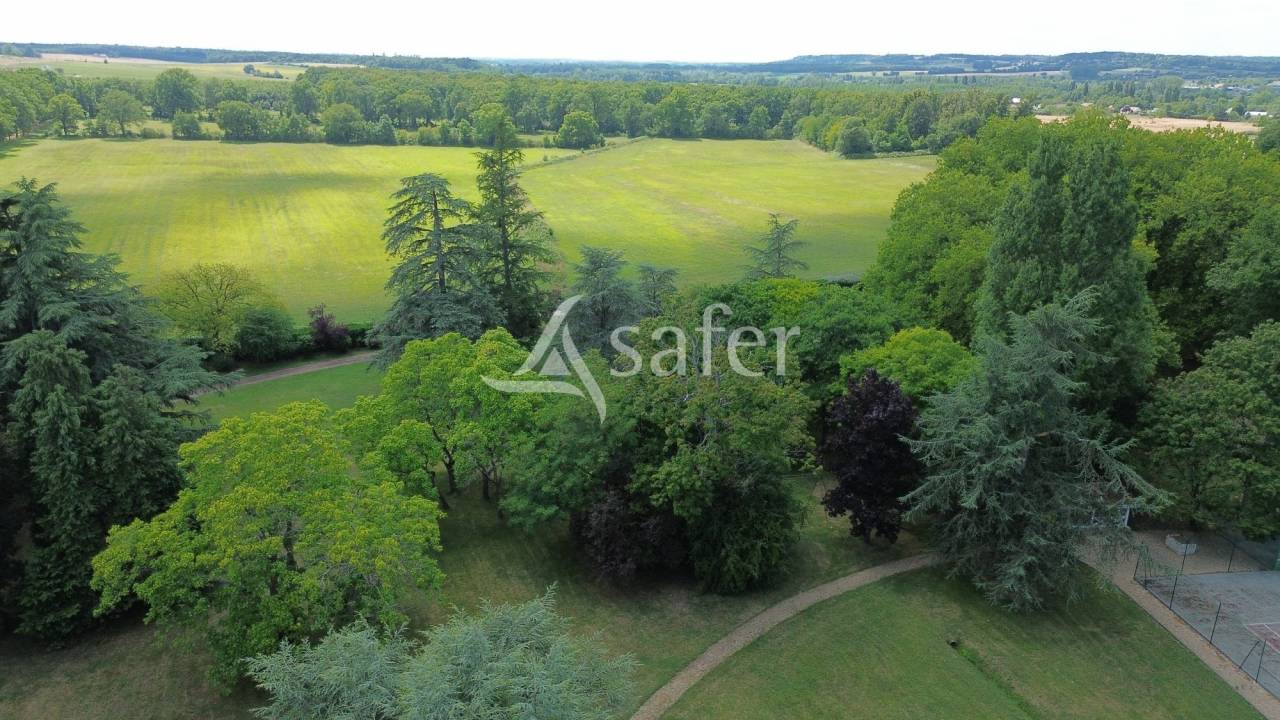 Ensemble rural sur environ 140 ha