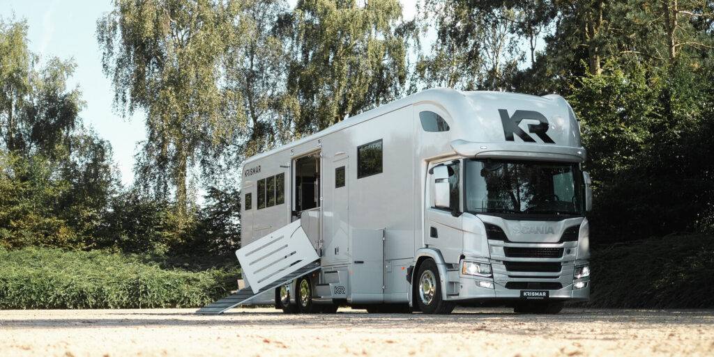 PL KRISMAR PROFESSIONAL - SCANIA - 7 PLACES CHEVAUX - APPARTEMENT