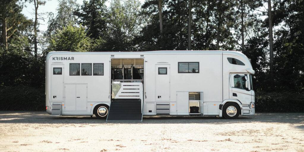 PL KRISMAR PROFESSIONAL - SCANIA - 7 PLACES CHEVAUX - APPARTEMENT