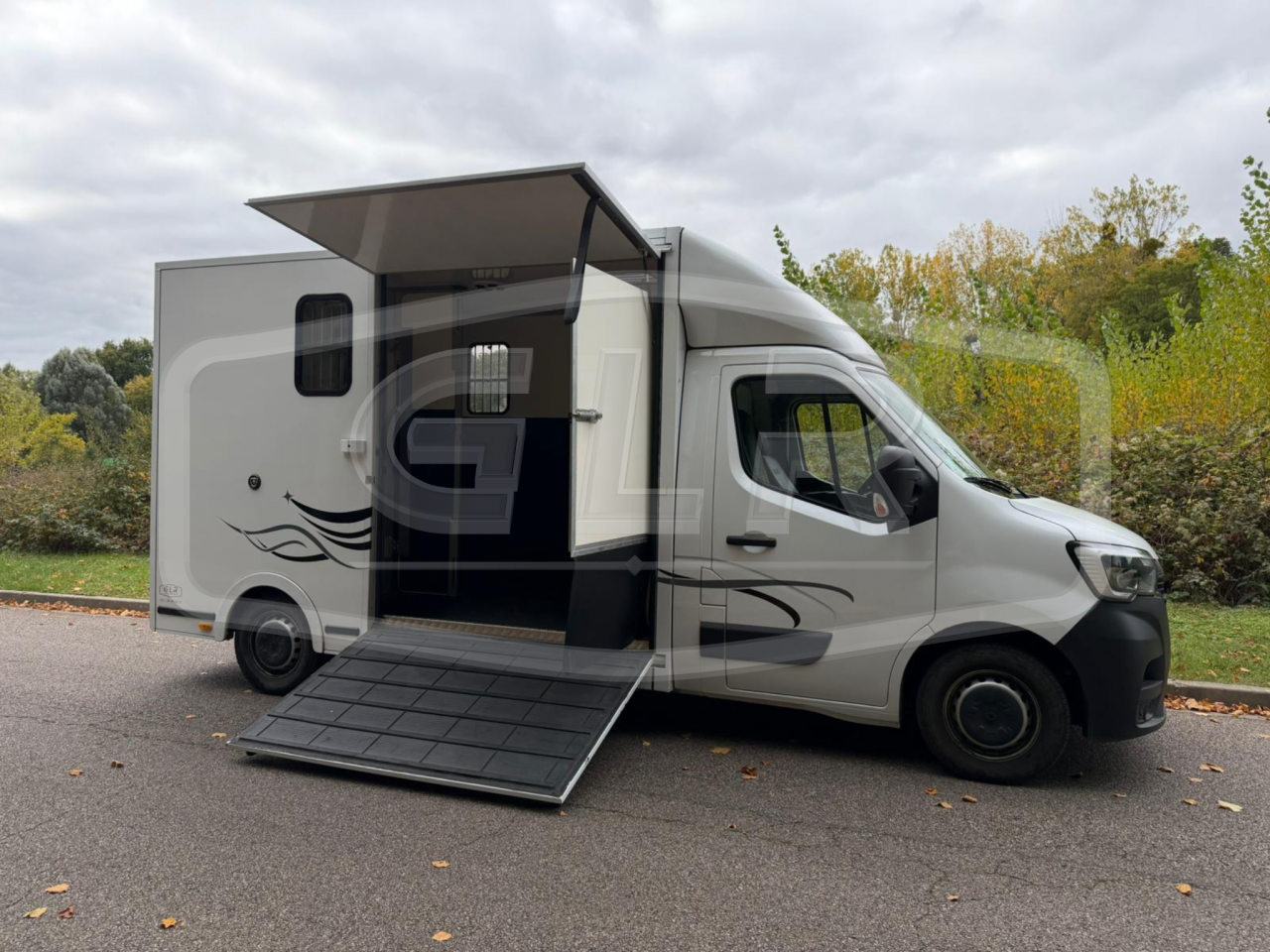 RENAULT MASTER 4 – 2023 - 165CV - STALLE - 15 000KM