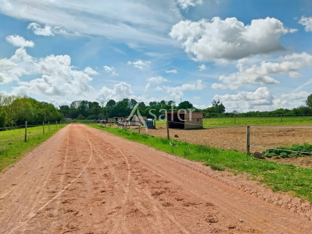 PROPRIETE COUP DE COEUR - CENTRE D'ENTRAINEMENT 32ha