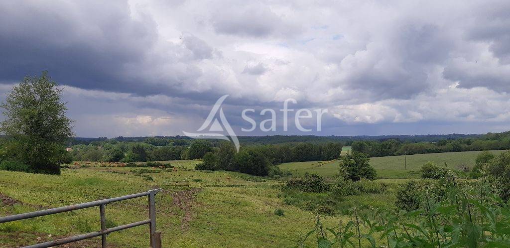 Propriété bâtie d'environ 27 ha 50 groupés