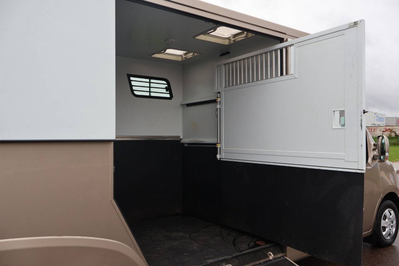 VL MASTER THEAULT PROTEO 5P STALLE SWITCH - VENDU