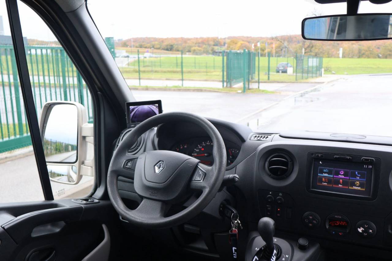 VL MASTER THEAULT PROTEO 5P STALLE SWITCH - VENDU