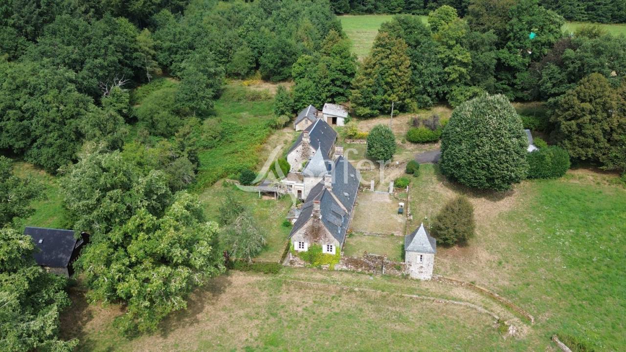 En Corrèze, domaine de 26 ha et son bâti de caractère