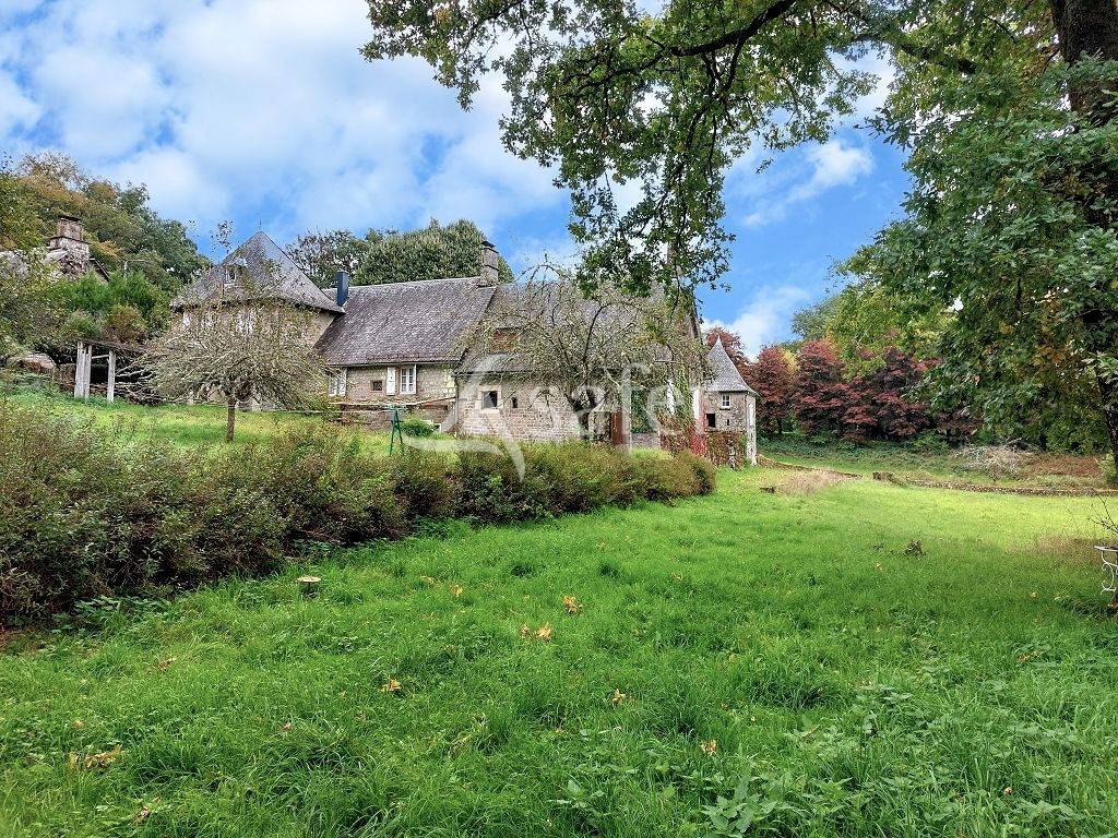 En Corrèze, domaine de 26 ha et son bâti de caractère