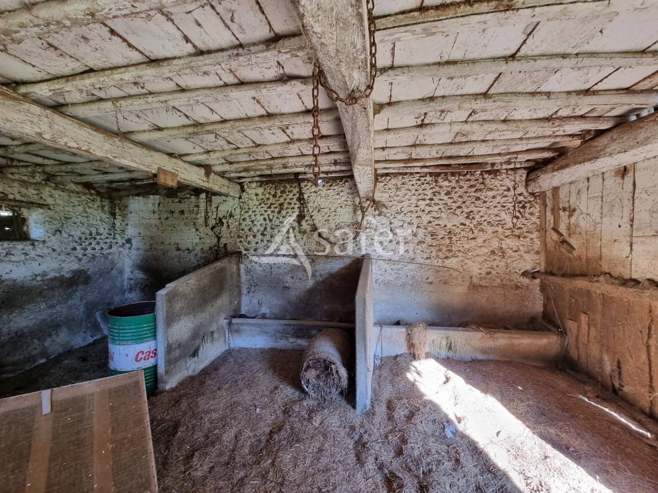 Maison et d&eacute;pendances sur 9ha proche de Madiran