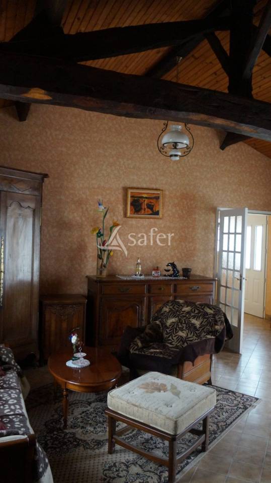 Longère vendéenne sur bel îlot de pâture