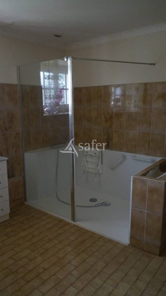 Longère vendéenne sur bel îlot de pâture