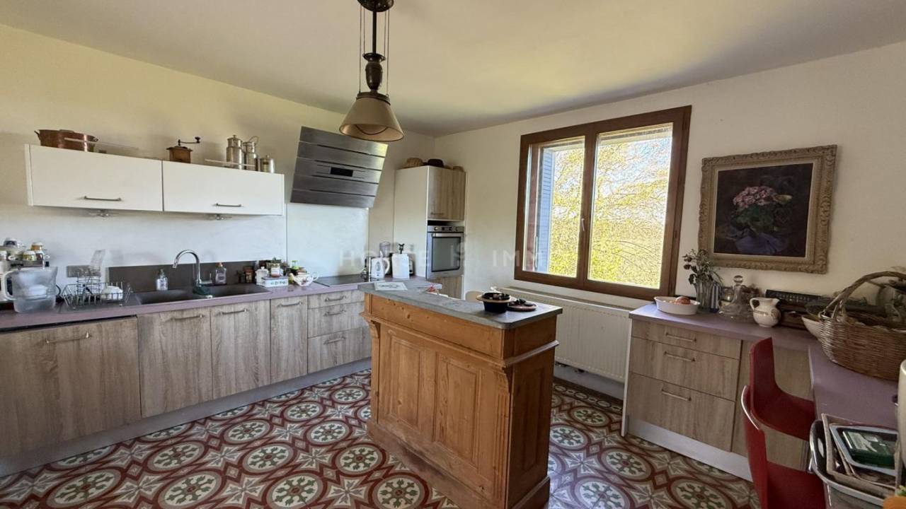 Gard- Très beau mas avec dépendances