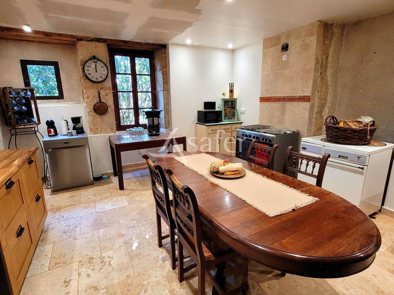 Petite exploitation &agrave; vocation &eacute;levage avec atelier transforma