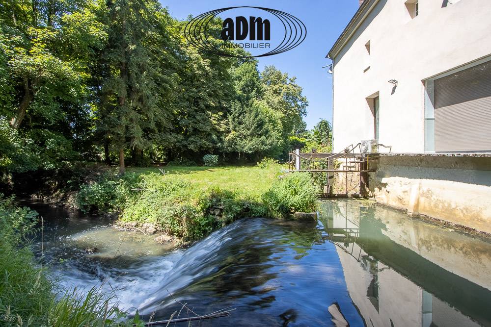 Moulin avec écurie et îles privées sur la Morin