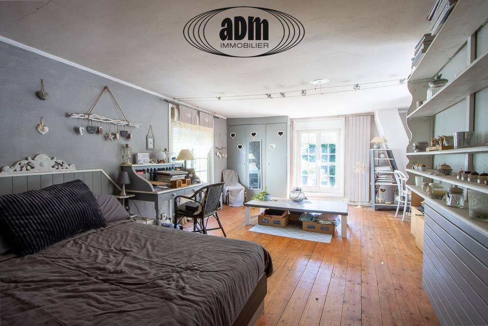 Moulin avec écurie et îles privées sur la Morin