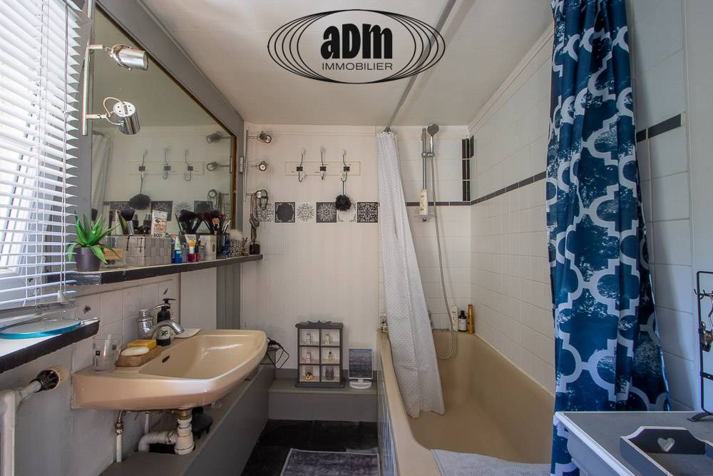 Moulin avec écurie et îles privées sur la Morin