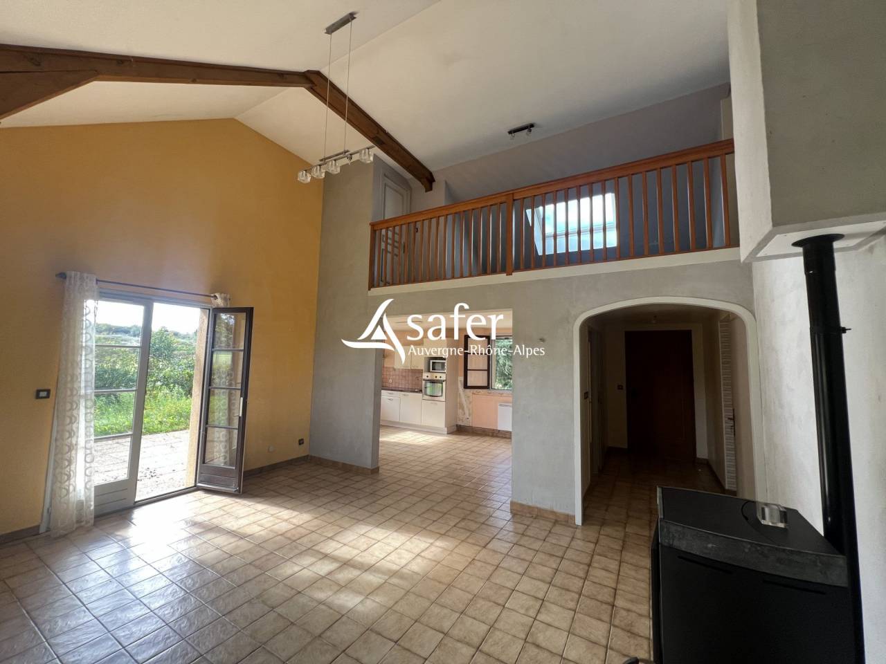 MAISON TRADITIONNELLE - ST PIERRE DE CHANDIEU