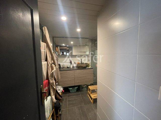 Ferme rénovée avec grange et dépendance - 2 ha 15 a 04 ca