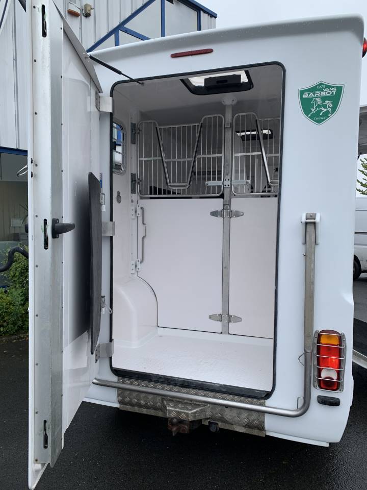 camion 2 chevaux BARBOT