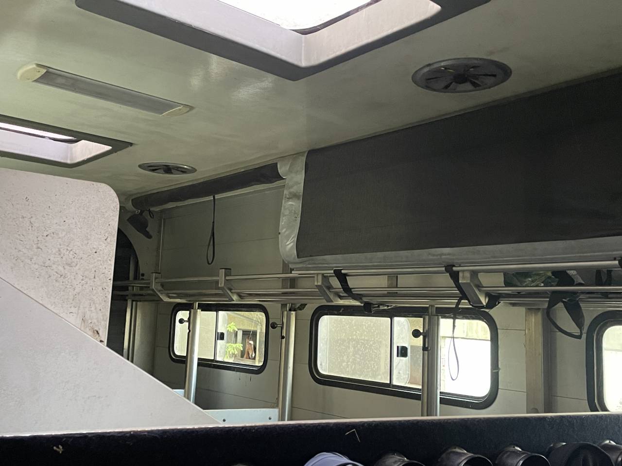 Roelofsen Man 5 chevaux avec pop out