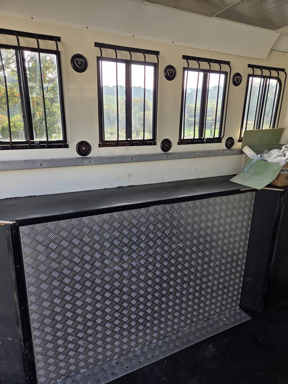 Isuzu equitrek 3 chevaux 