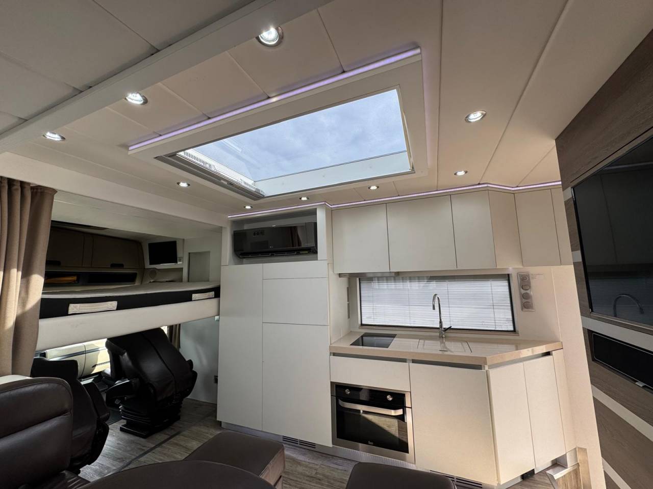 EQUIX MERCEDES 25/510 2 CHEVAUX