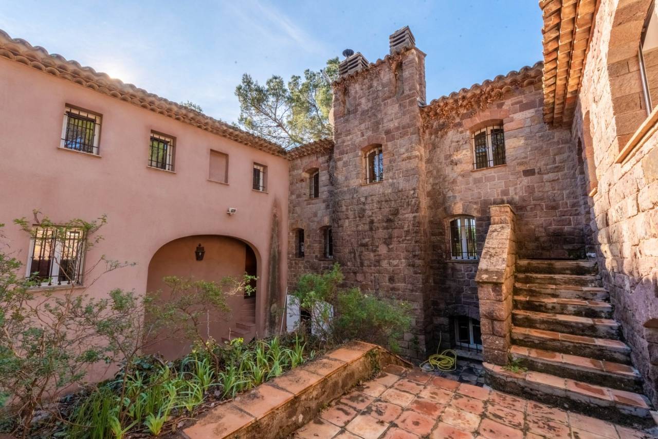 Propriété équestre d'exception à Saint-Raphaël (83)