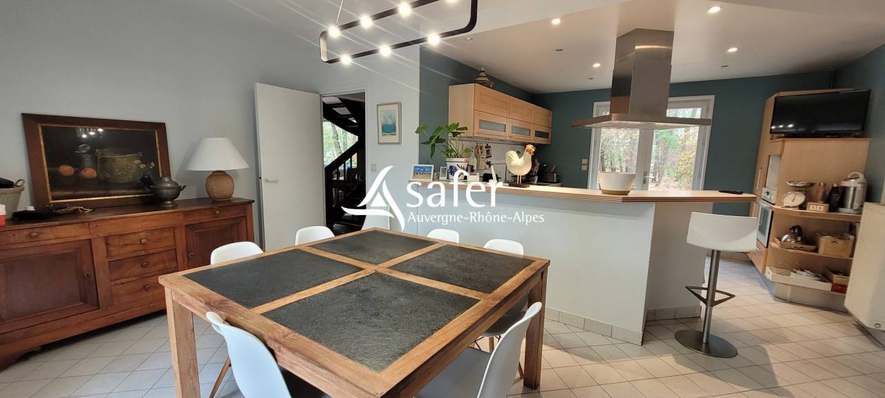 Propriété équestre sur 1,60 ha avec maison d'habitation