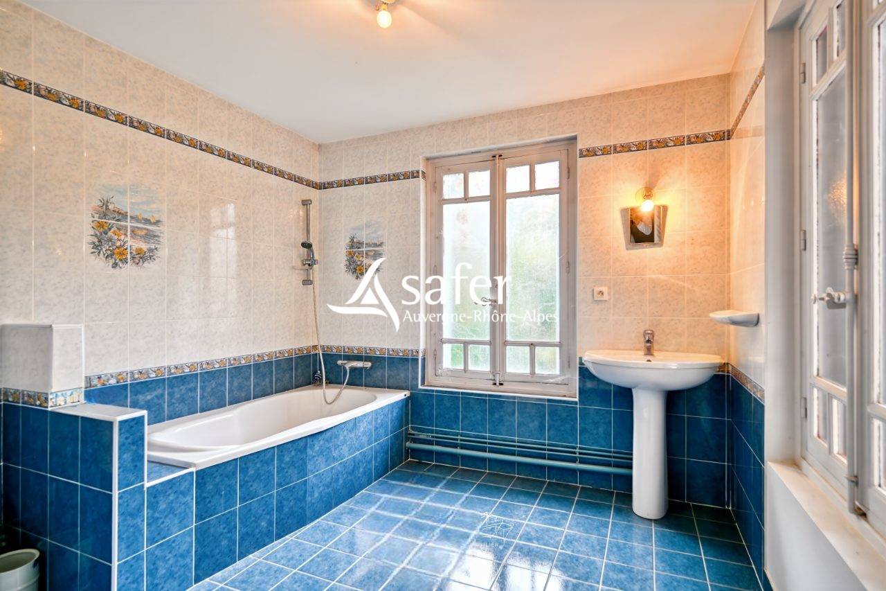 ANCIEN MOULIN AVEC HABITATION - MESSIMY