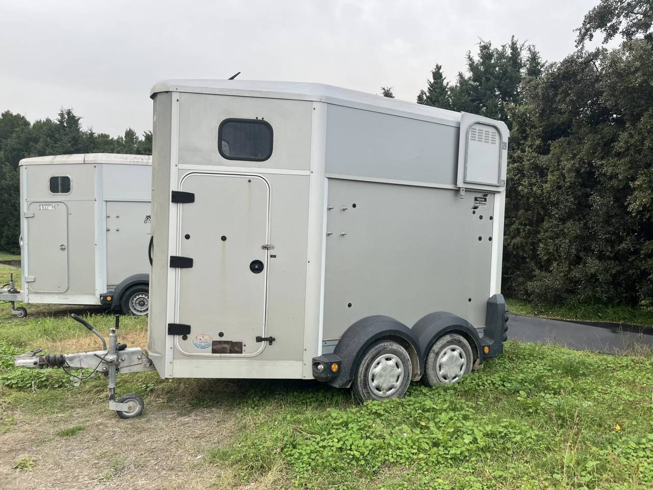 van ifor williams HB403