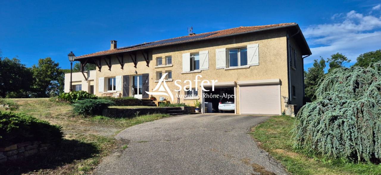 PROPRIETE TRADITIONNELLE EN ZONE NATURELLE