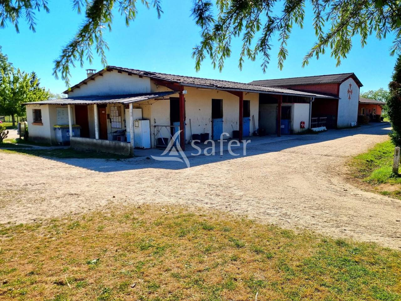 Structure &eacute;questre en activit&eacute; &agrave; reprendre, secteur MONTAUBAN