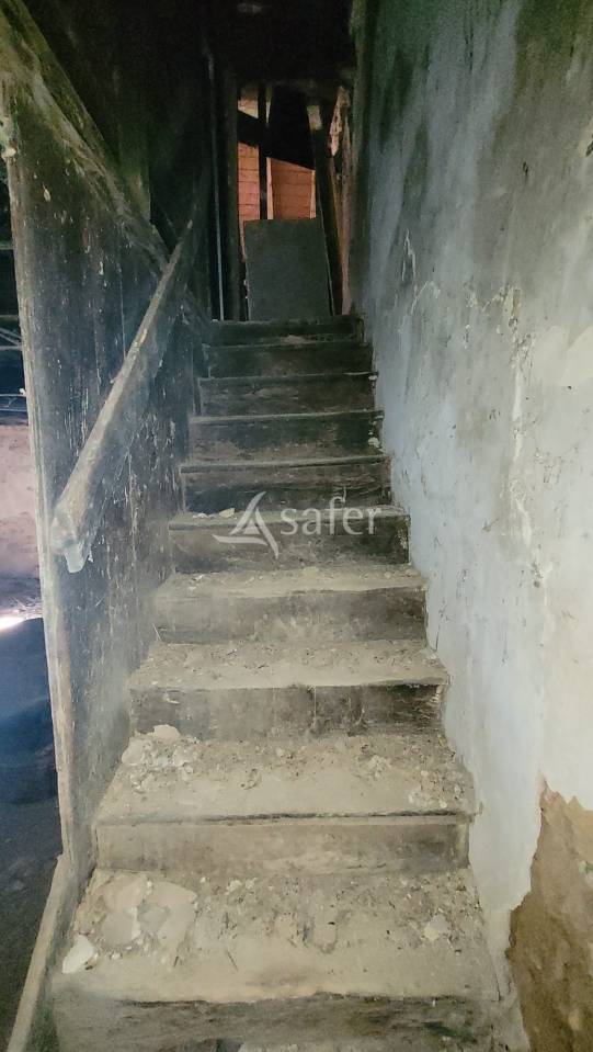 Corps de ferme 18 hectares d'un seul tenant idéal projet éleva