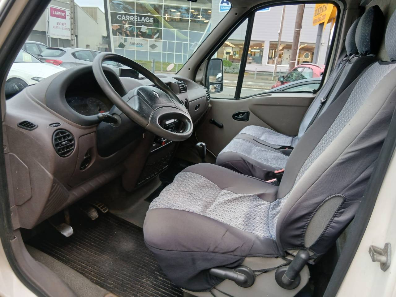 RENAULT MASTER 2.8 dTi Transport pour deux chevaux