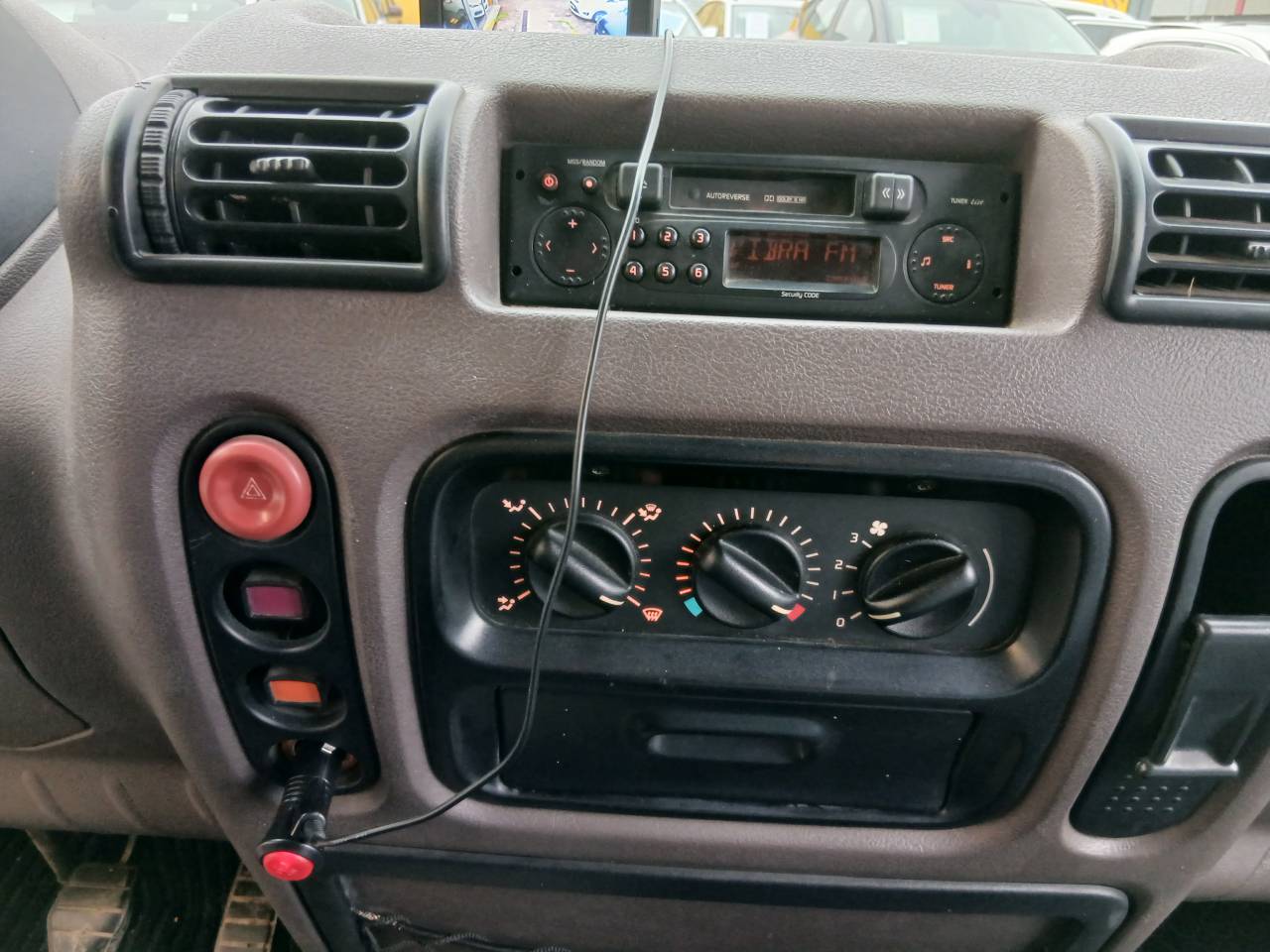 RENAULT MASTER 2.8 dTi Transport pour deux chevaux