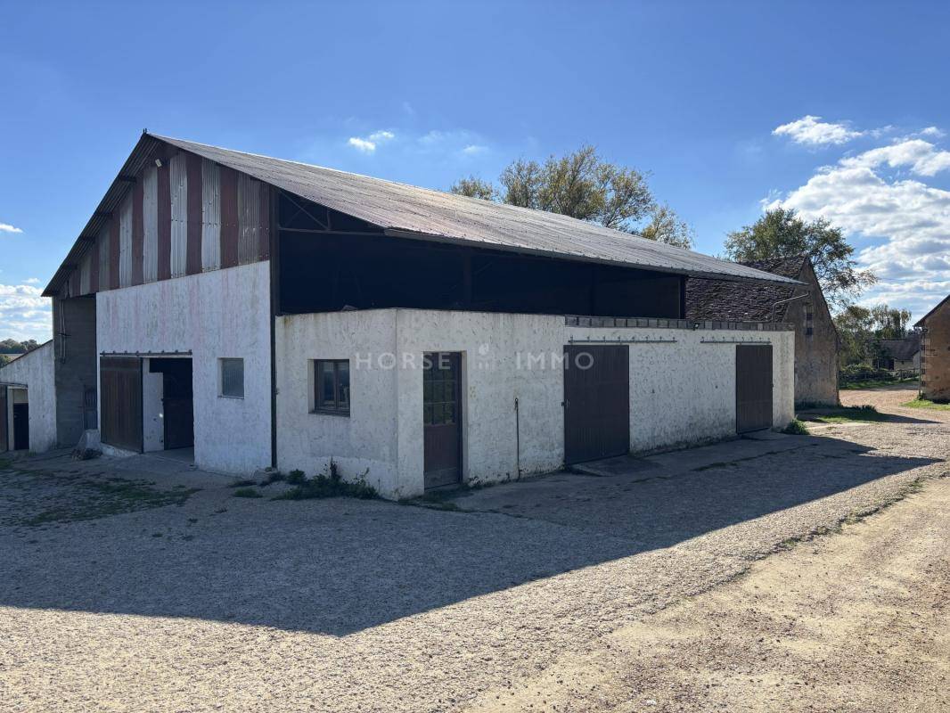 Idéal élevage ou entraînement : domaine équestre 70 ha