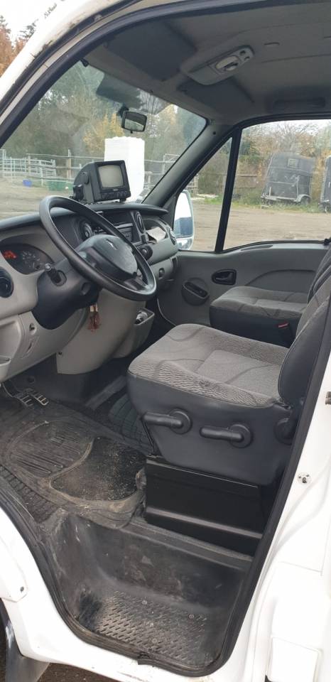 MTM stalles RENAULT MASTER 2009 5 PLACES (77) DCI150